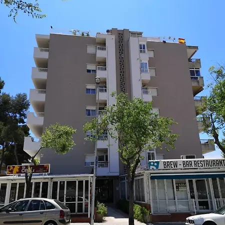 Victoria Apartment *